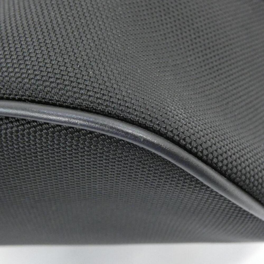 GUCCI Authentic Black Shoulder Bag - Picture 3 of 8